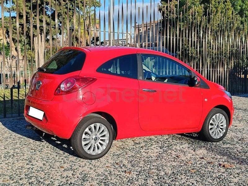 Usado Ford Ka 69 CV (50 kW) 2014 Rojo Berlina
