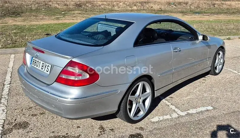 Usado Mercedes CLK320 Avantgarde 218 CV (160 kW) 2003 Gris / plata Coupe