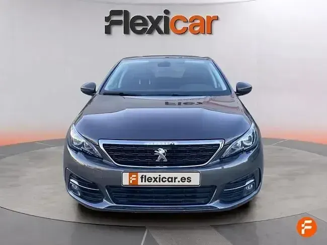 Usado Peugeot 308 Style 131 CV (96 kW) 2020 Gris Berlina