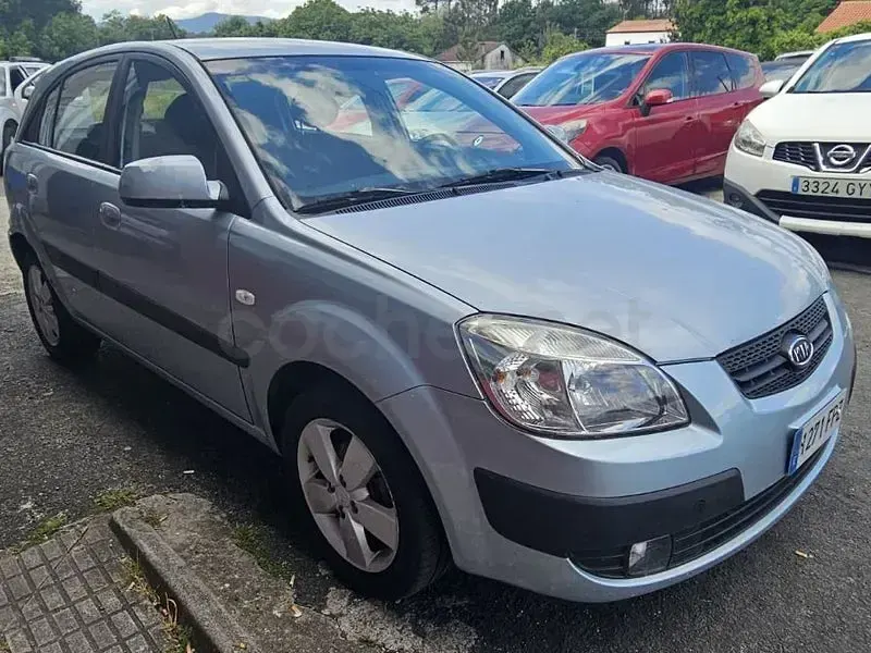Usado Kia Rio Active 110 CV (80 kW) 2007 Azul Berlina