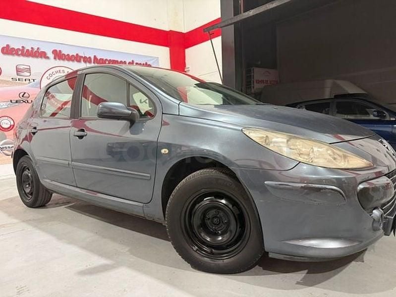 Usado Peugeot 307 90 CV (66 kW) 2006 Gris / plata Berlina