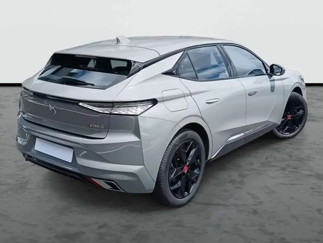 Usado DS Automobiles DS4 Performance 226 CV (166 kW) 2022 Gris SUV