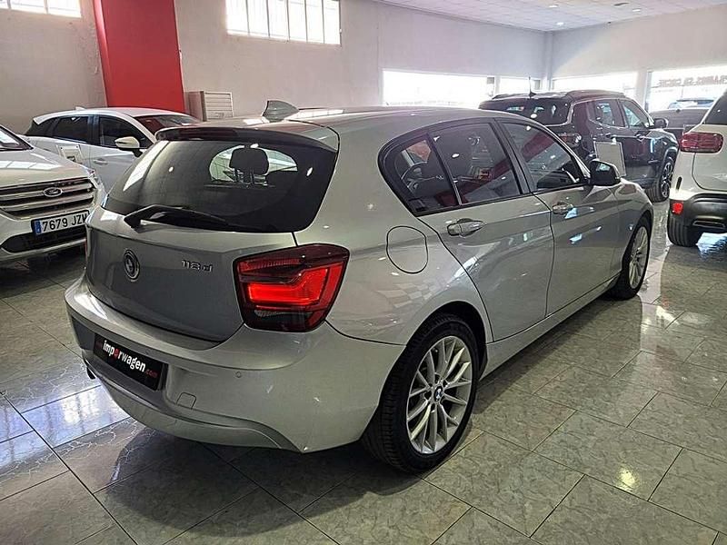 Usado BMW 118 150 CV (110 kW) 2015 Plateado Utilitario