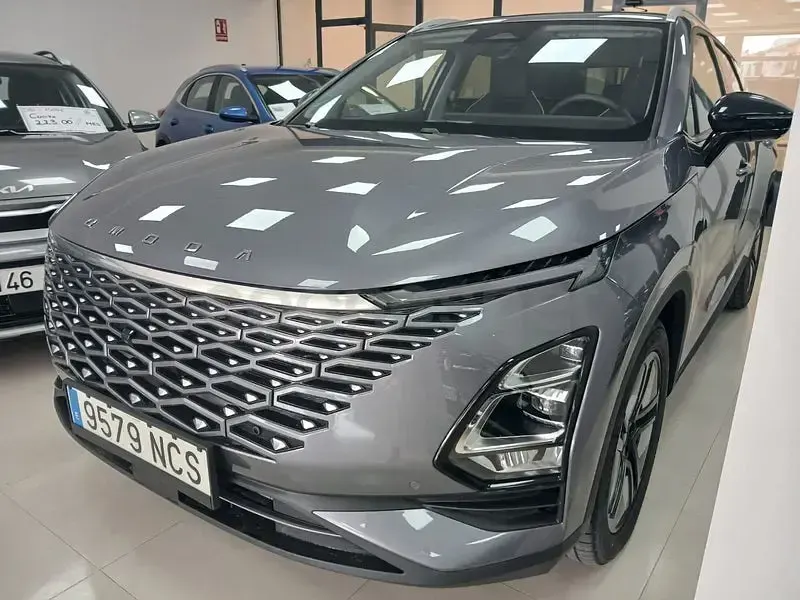 Usado Omoda 5 147 CV (108 kW) 2025 Gris / plata SUV