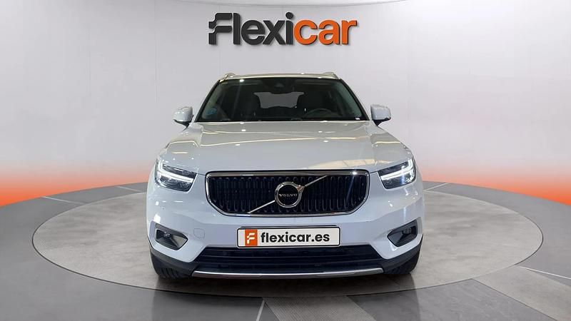 Usado Volvo XC40 Momentum 150 CV (110 kW) 2020 Blanco SUV