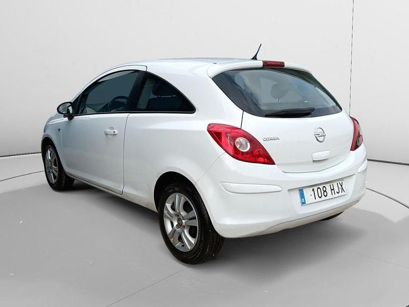 Usado Opel Corsa Selective 100 CV (73 kW) 2012 Gris Utilitario