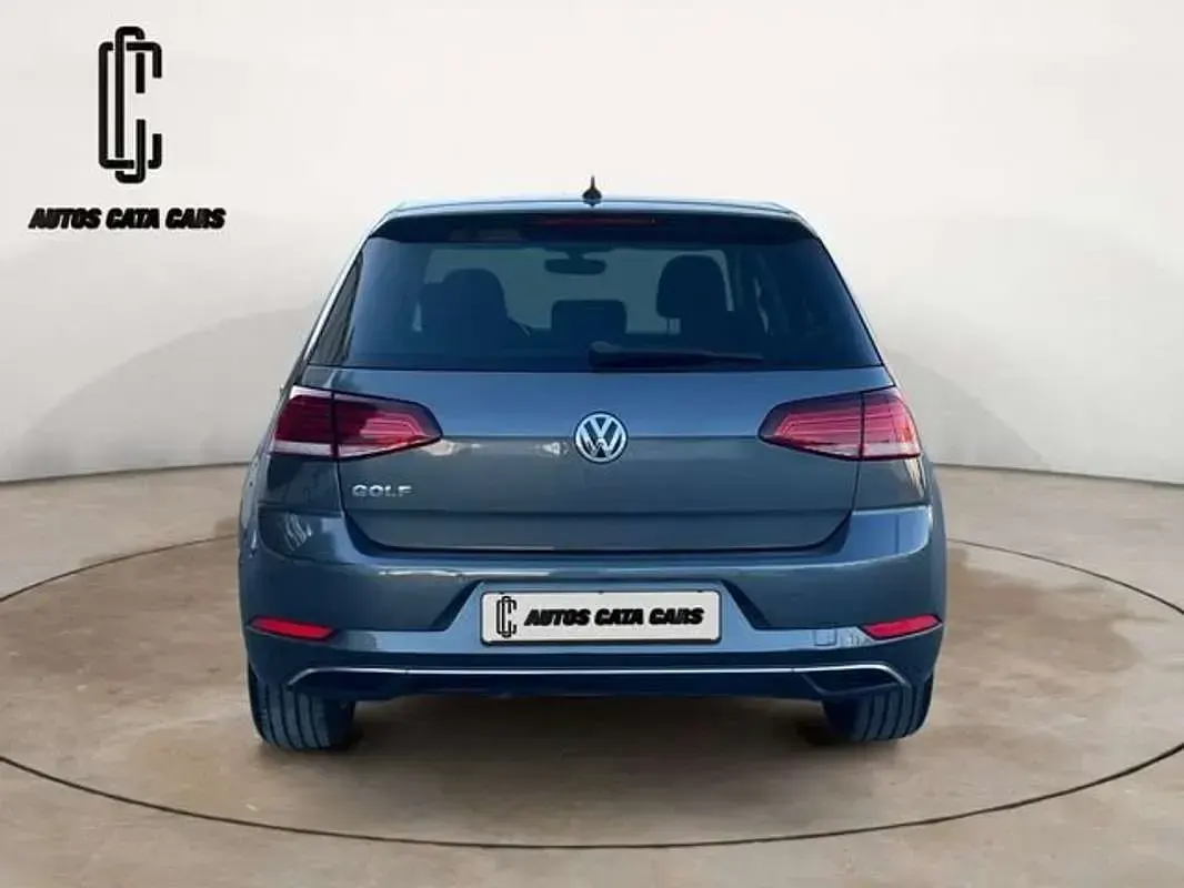 Usado VW Golf VII Advance 116 CV (85 kW) 2018 Gris Utilitario
