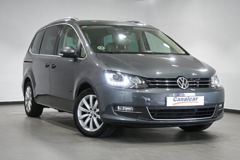 Usado VW Sharan Sport 177 CV (130 kW) 2014 Gris Monovolumen
