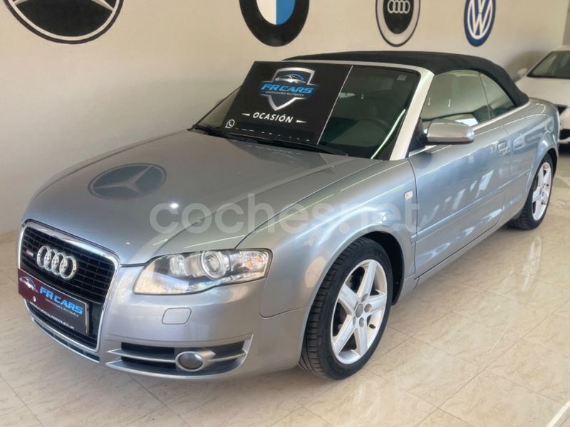 Usado Audi A4 Cabriolet 140 CV (102 kW) 2007 Gris / plata Descapotable