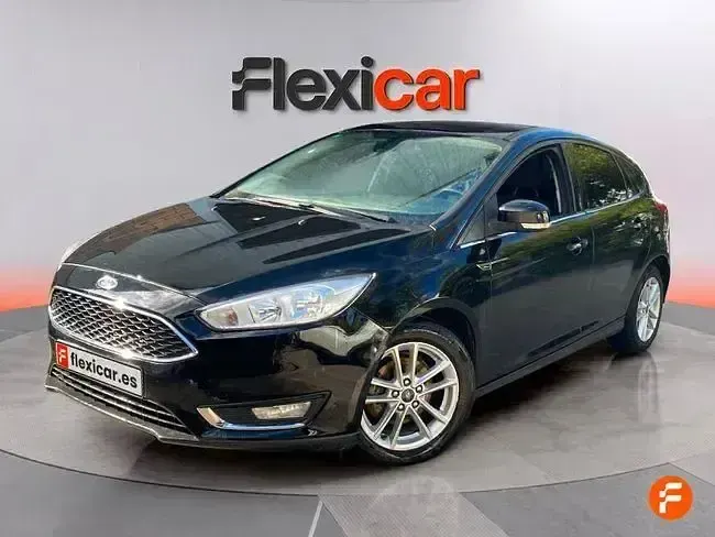 Usado Ford Focus ST-Line 125 CV (91 kW) 2017 Negro Berlina