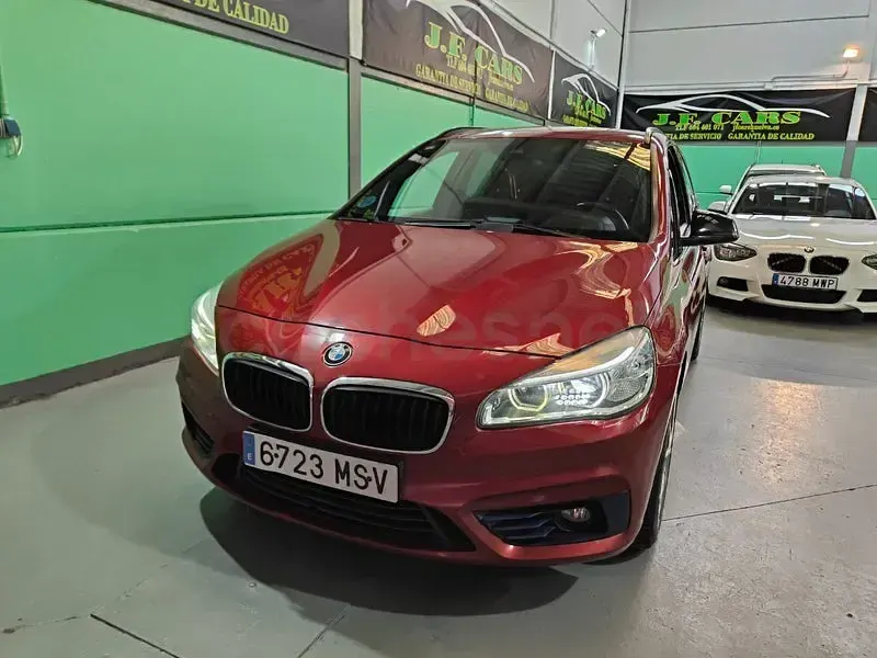 Usado BMW 218 150 CV (110 kW) 2016 Granate Familiar