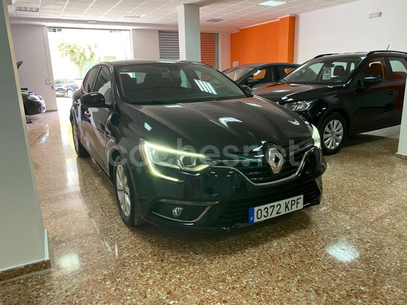 Negro Usado 2018 Renault Mégane IV LIMITED Berlina | 9600 € (Precio justo) - Imagen 1/4