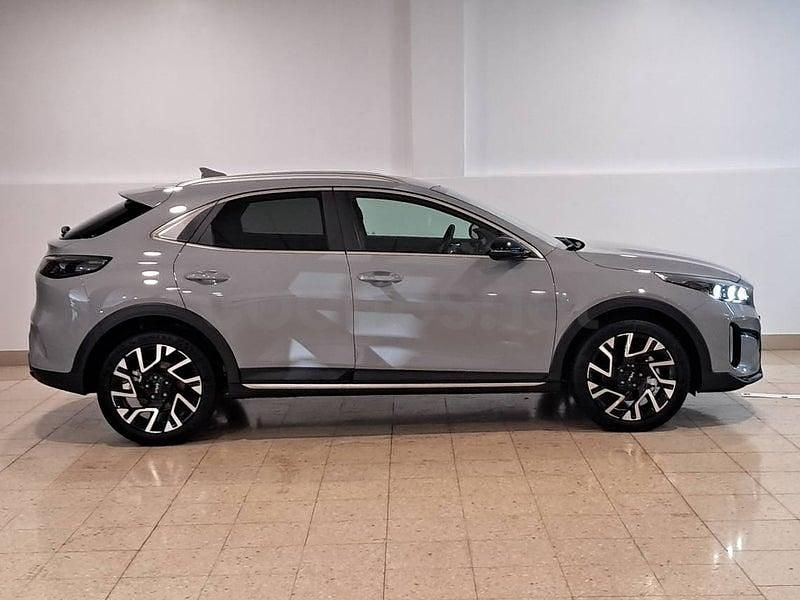 Usado Kia XCeed Style 150 CV (110 kW) 2025 Gris / plata SUV