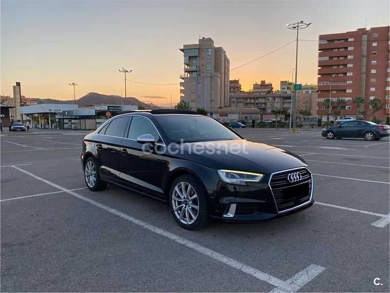 Käytetty Audi A3 Sport 150 HP (110 kW) 2017 Musta Sedan