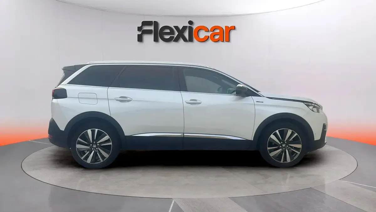 Usado Peugeot 5008 Active 131 CV (96 kW) 2019 Blanco SUV