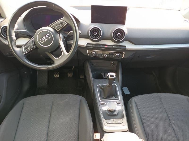 Usado Audi Q2 Sport 110 CV (80 kW) 2023 Rojo progresivo metalizado SUV