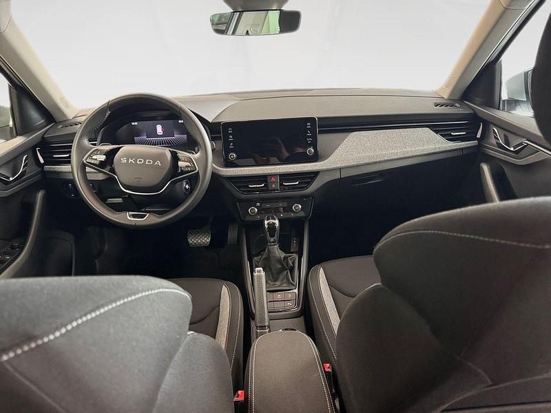 Usado Skoda Kamiq Selection 115 CV (84 kW) 2025 Gris SUV