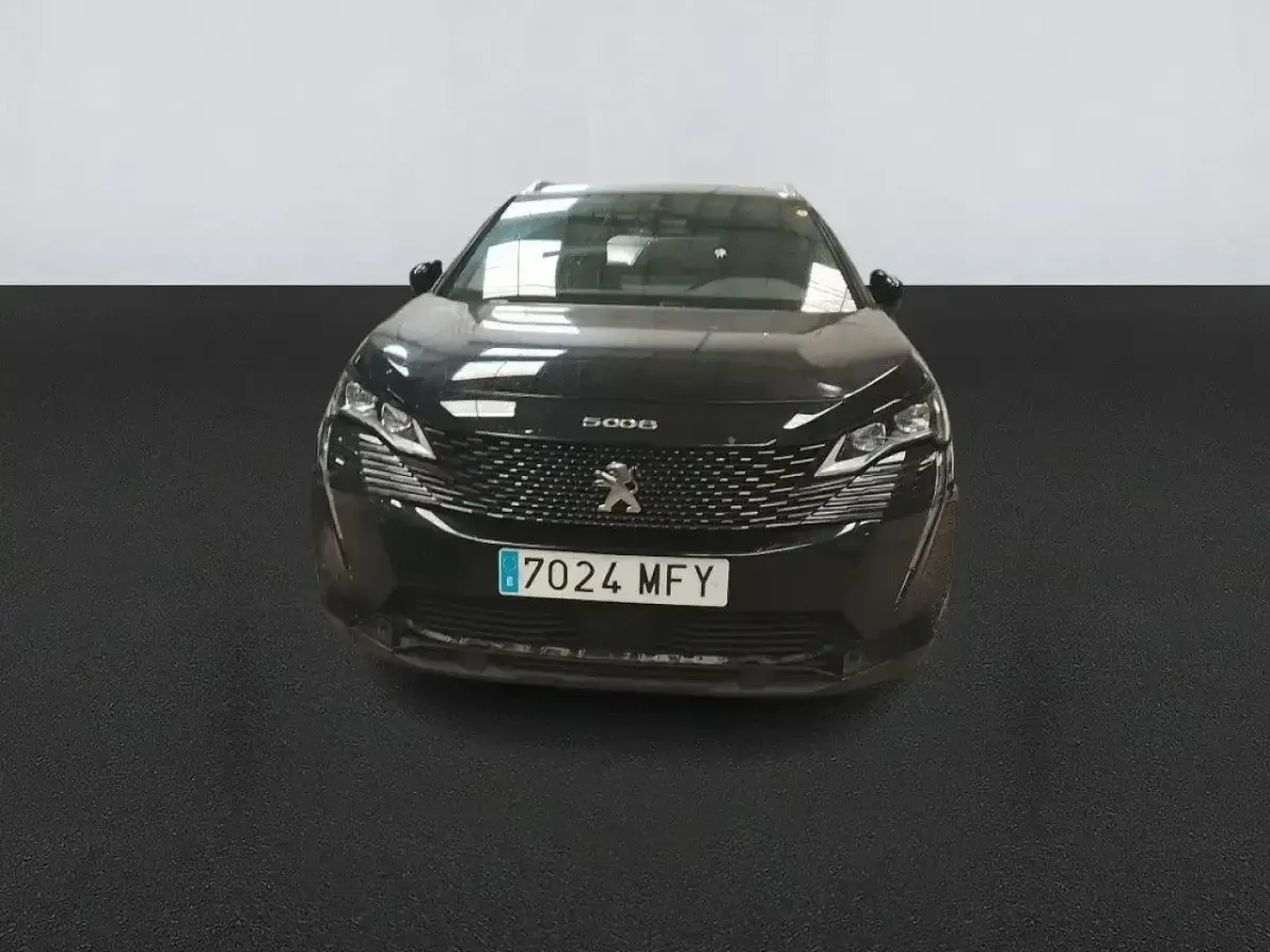 Usado Peugeot 5008 GT 131 CV (96 kW) 2023 Negro SUV