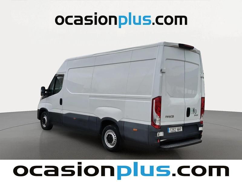 Begagnad Iveco Daily 156 HK (114 kW) 2023 Vit Kombi