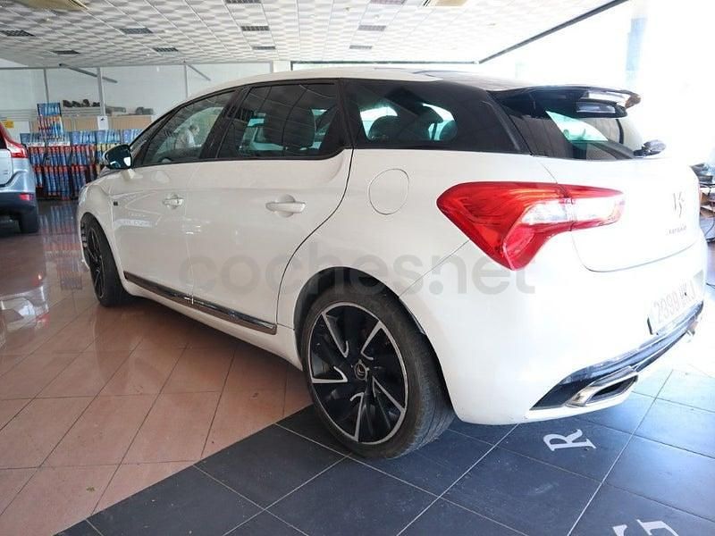 Usado Citroën DS5 163 CV (119 kW) 2013 Blanco Utilitario