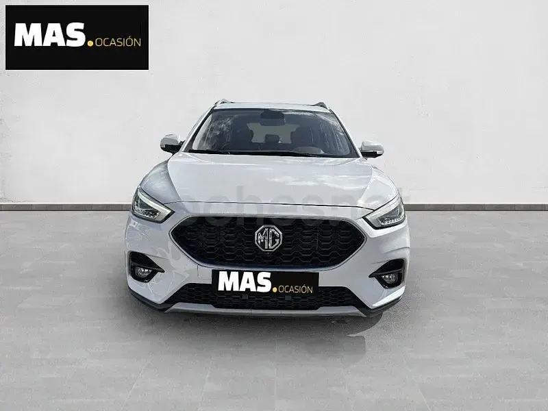 Usado MG ZS Luxury 111 CV (81 kW) 2023 Blanco SUV