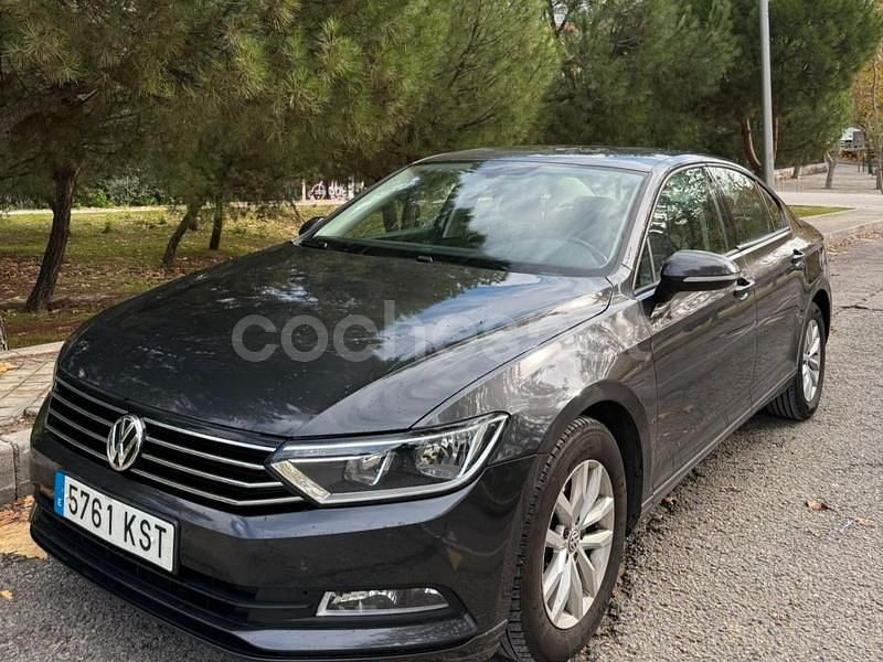 Negro Usado 2019 VW Passat Advance Berlina | 14.990 € (Buen precio) - Imagen 1/4