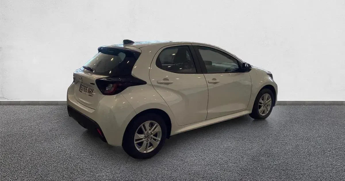 Nuevo Mazda 2 Center-Line 116 CV (85 kW) 2026 Utilitario