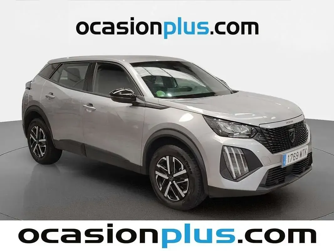 Usado Peugeot 2008 Active 102 CV (75 kW) 2024 Gris SUV