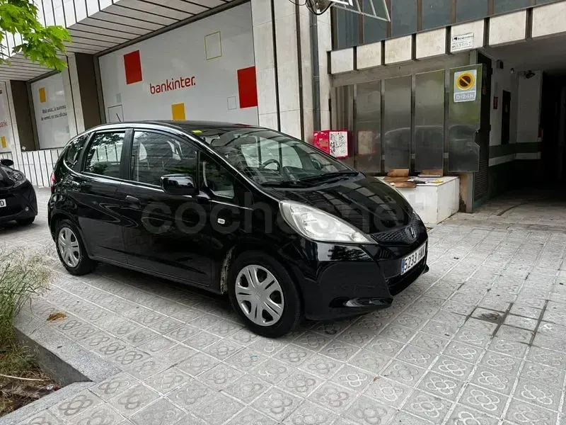 Usado Honda Jazz Trend 90 CV (66 kW) 2012 Negro Utilitario