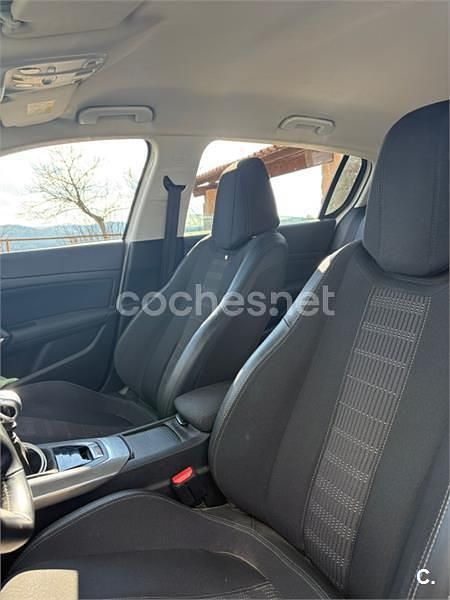 Usado Peugeot 308 Allure 130 CV (95 kW) 2018 Blanco Berlina