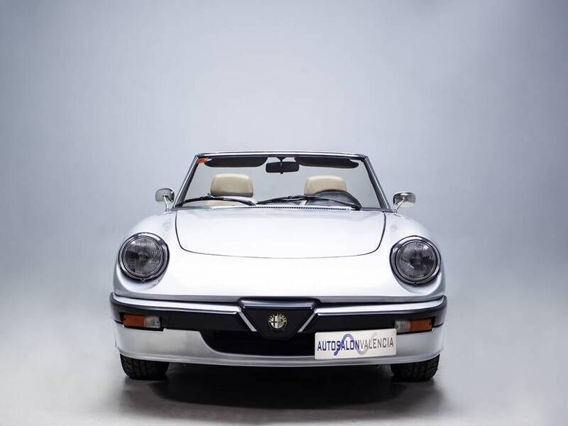 Usado Alfa Romeo Spider 126 CV (92 kW) 1990 Plateado Descapotable