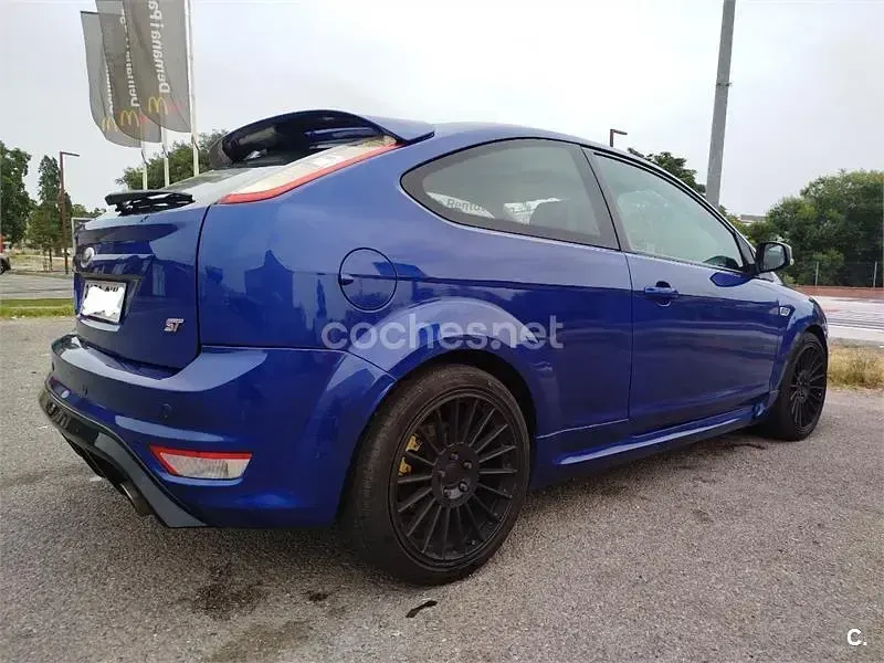 Usado Ford Focus ST 225 CV (165 kW) 2009 Azul Berlina