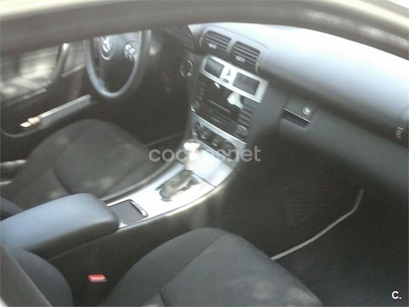 Gris / plata Usado 2005 Mercedes C180 Sport Edition Berlina | 8500 € (Un poco caro) - Imagen 1/4