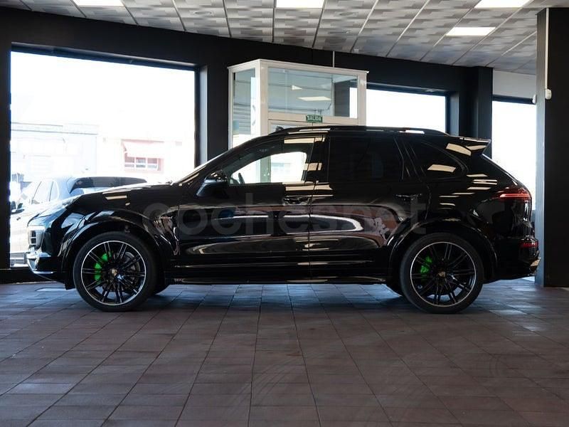 Käytetty Porsche Cayenne 262 HP (192 kW) 2015 Musta Katumaasturi
