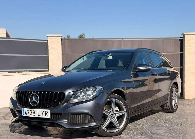 Usado Mercedes C220 AMG line 170 CV (125 kW) 2015 Gris Familiar