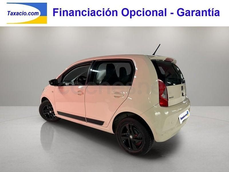 Usado Seat Mii Chic 75 CV (55 kW) 2015 Beige Utilitario