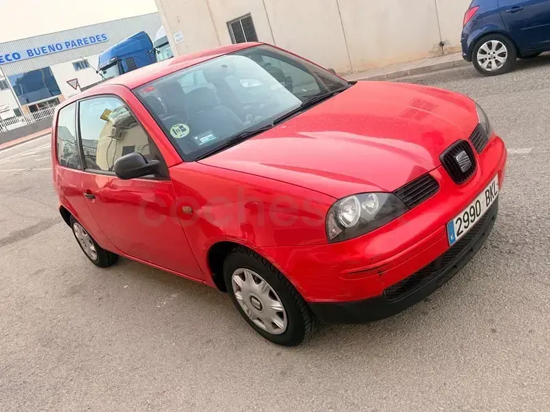 Usado Seat Arosa Stella 60 CV (44 kW) 2002 Rojo Utilitario