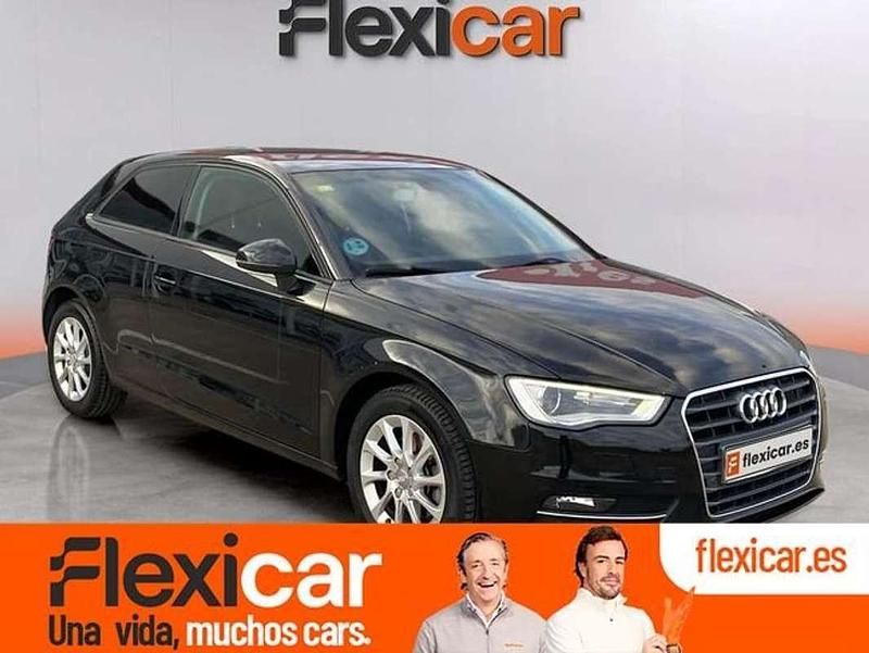 Usado Audi A3 Ambiente 110 CV (80 kW) 2014 Negro Utilitario