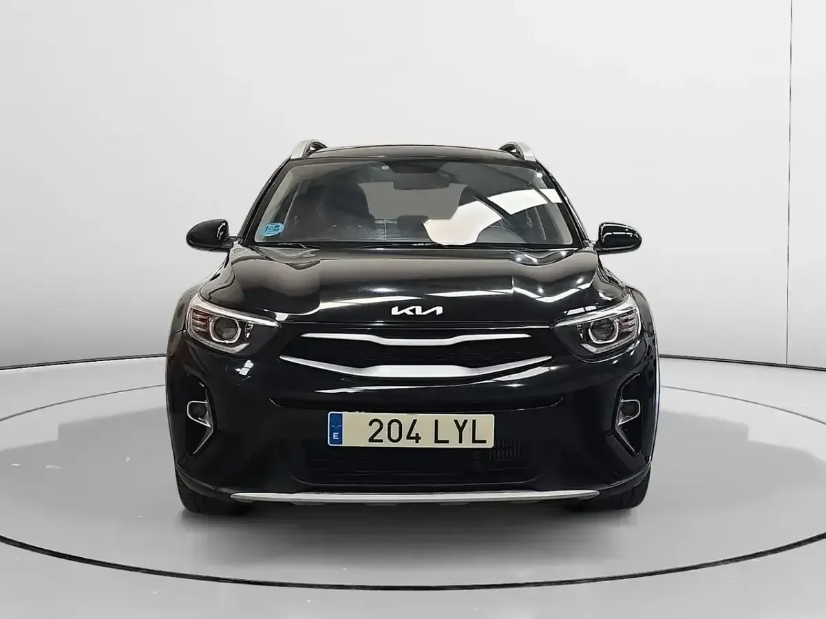 Usado Kia Stonic 101 CV (74 kW) 2022 Negro SUV