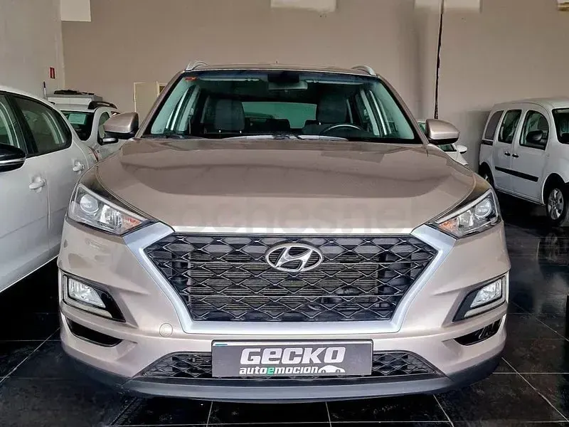 Usado Hyundai Tucson 132 CV (97 kW) 2019 Beige SUV