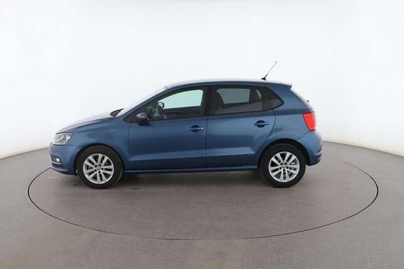 Usado VW Polo Advance 91 CV (66 kW) 2016 Azul Berlina