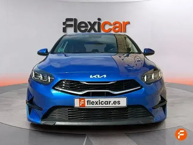 Usado Kia Ceed 100 CV (73 kW) 2021 Azul Utilitario