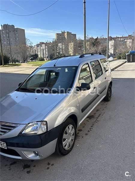 Usado Dacia Logan Lauréate 105 CV (77 kW) 2007 Gris / plata Familiar