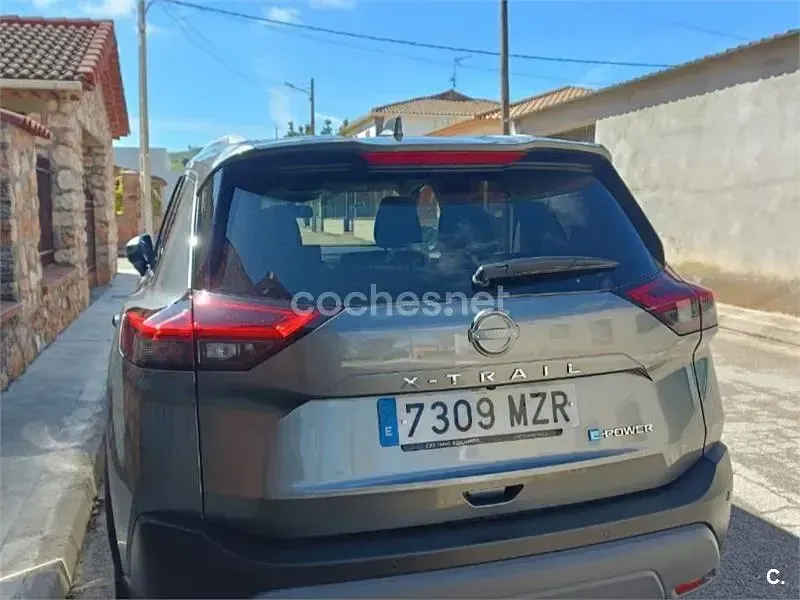 Usado Nissan X-Trail N-Connecta 204 CV (150 kW) 2025 Gris / plata SUV