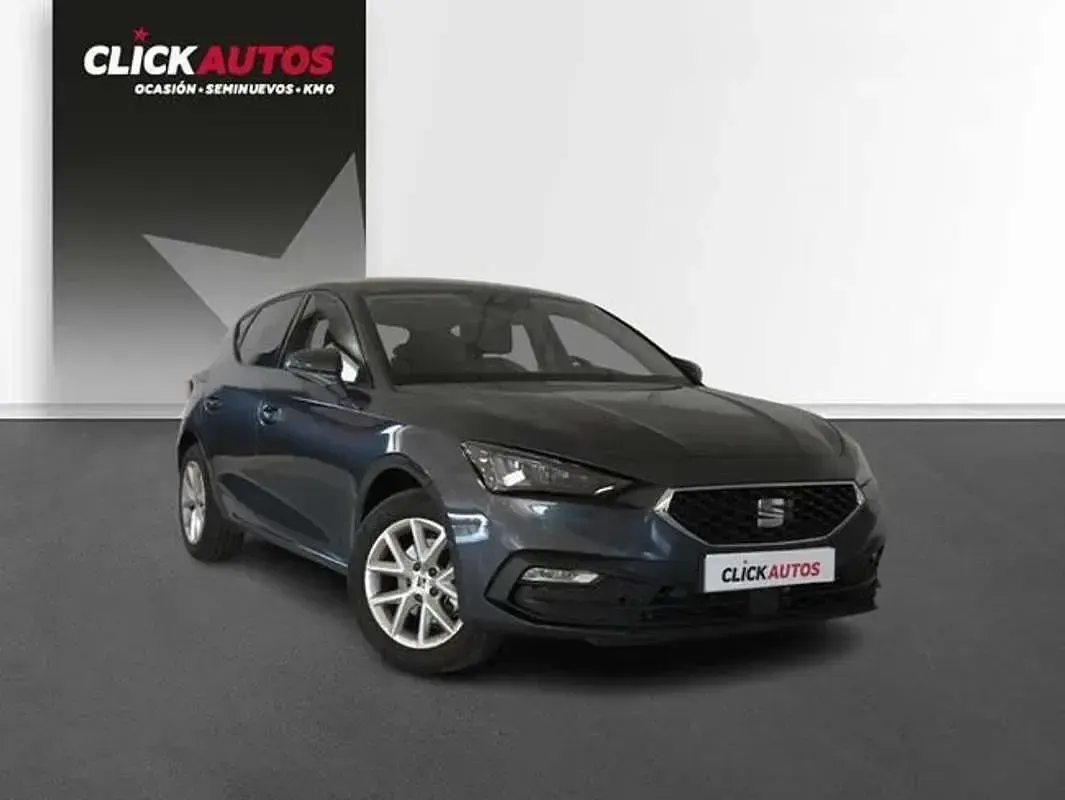 Usado Seat Leon Style 125 CV (91 kW) 2024 Gris Utilitario