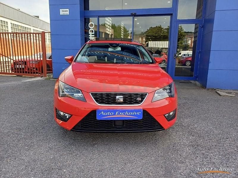 Usado Seat Leon FR 184 CV (135 kW) 2015 Rojo Familiar