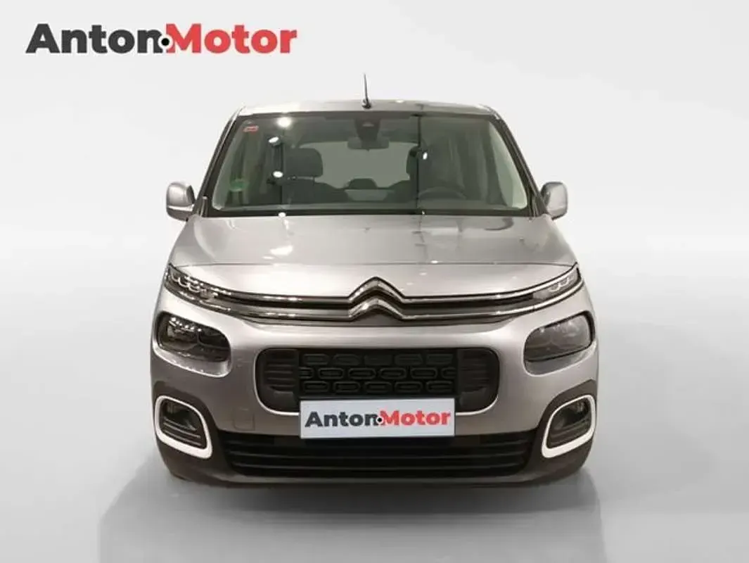 Usado Citroën Berlingo Feel 110 CV (80 kW) 2021 Gris Monovolumen
