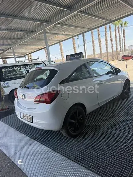 Usado Opel Corsa Selective 90 CV (66 kW) 2015 Blanco Utilitario