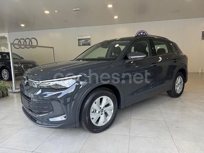 Nuevo VW Tiguan 150 CV (110 kW) 2025 Gris / plata SUV