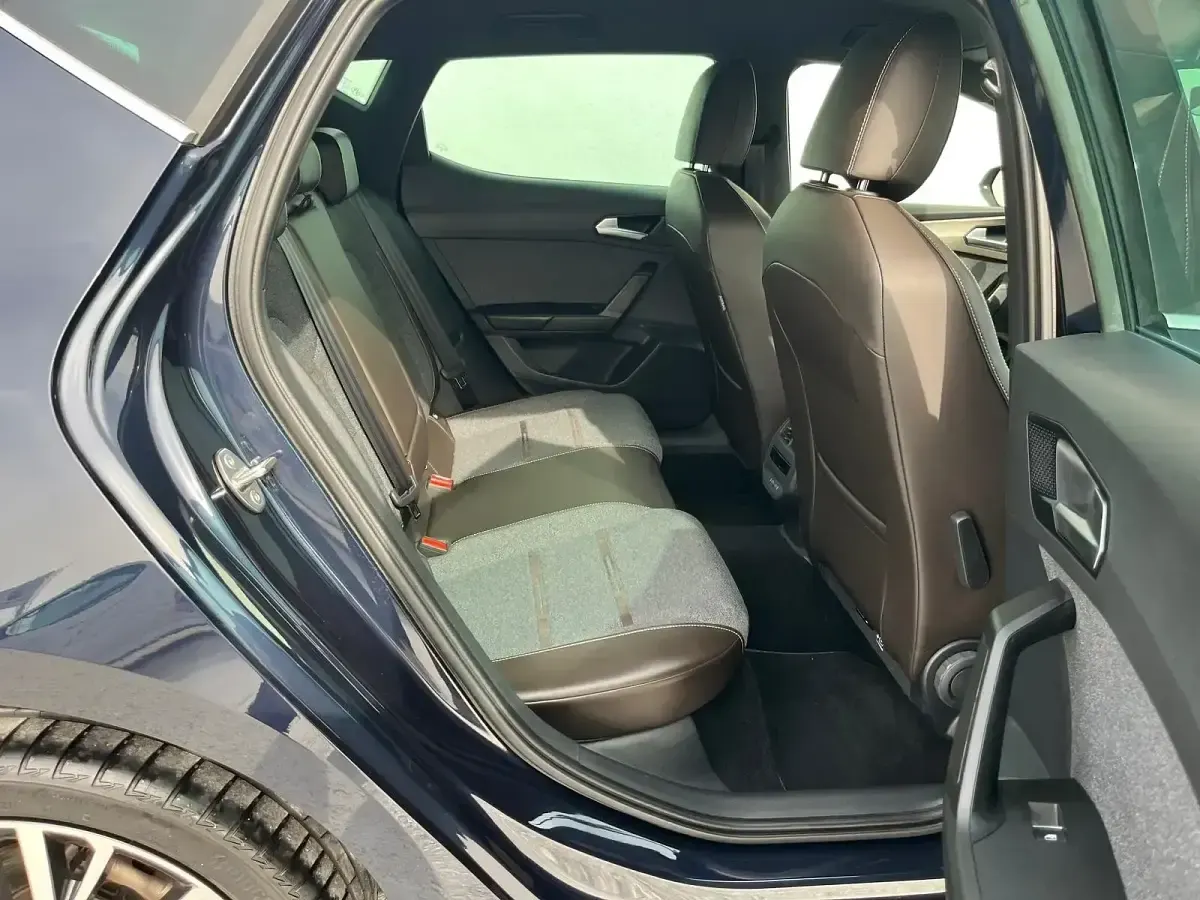 Usado Seat Leon XCELLENCE 150 CV (110 kW) 2021 Azul